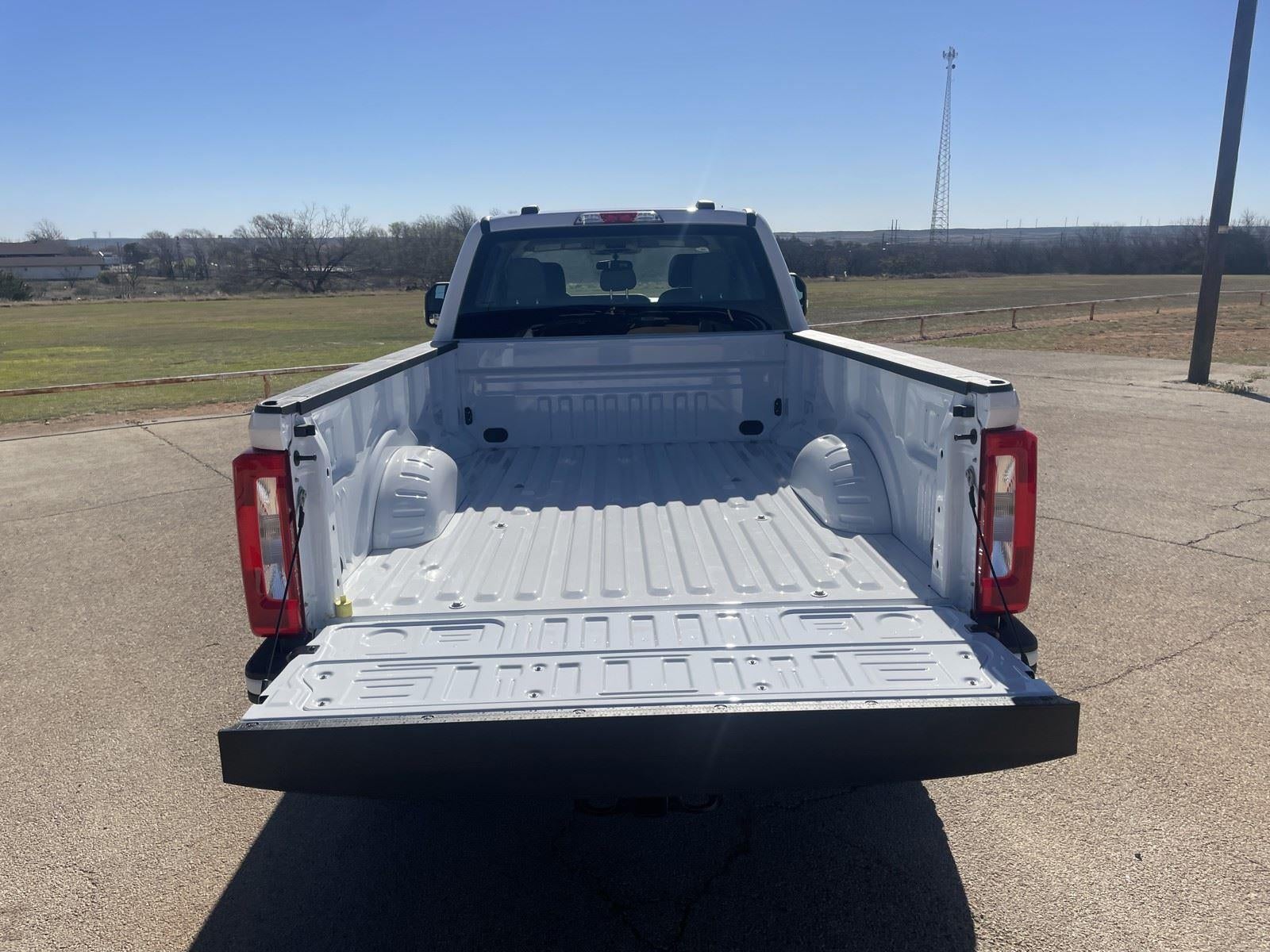 2026 Ford Super Duty F-350 SRW XL