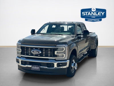 2027 Ford Super Duty F-350 DRW LARIAT