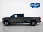 2027 Ford Super Duty F-350 DRW LARIAT