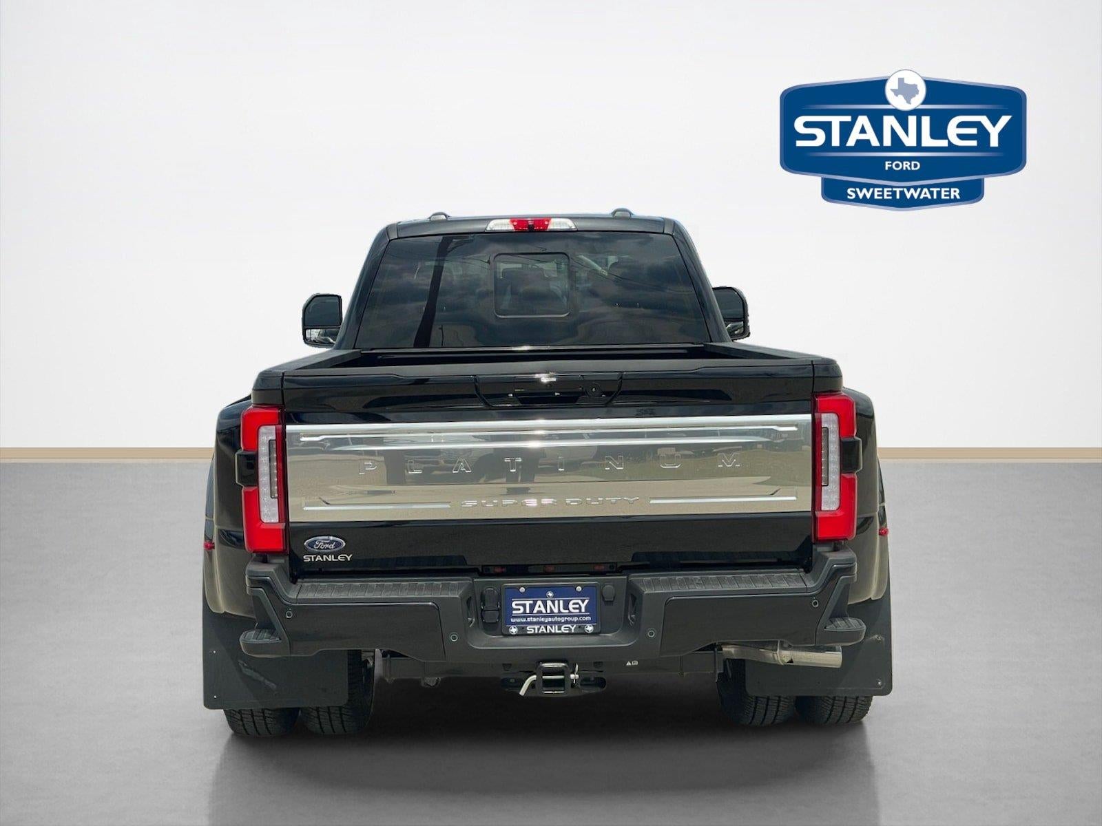 2026 Ford Super Duty F-350 DRW Platinum