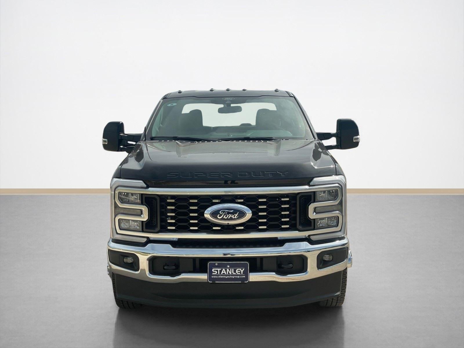 2026 Ford Super Duty F-350 DRW LARIAT