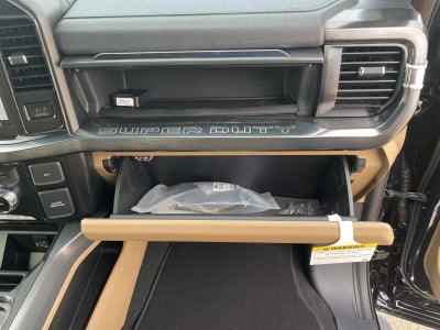 2026 Ford Super Duty F-350 DRW LARIAT