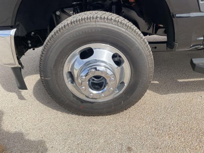 2026 Ford Super Duty F-350 DRW LARIAT