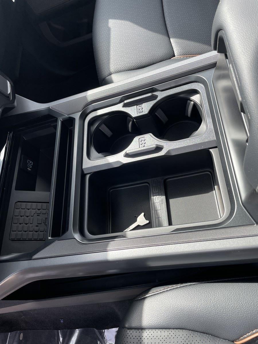 2026 Ford Super Duty F-350 DRW LARIAT