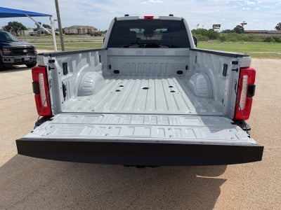 2026 Ford Super Duty F-350 DRW LARIAT