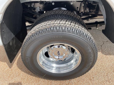 2026 Ford Super Duty F-350 DRW LARIAT