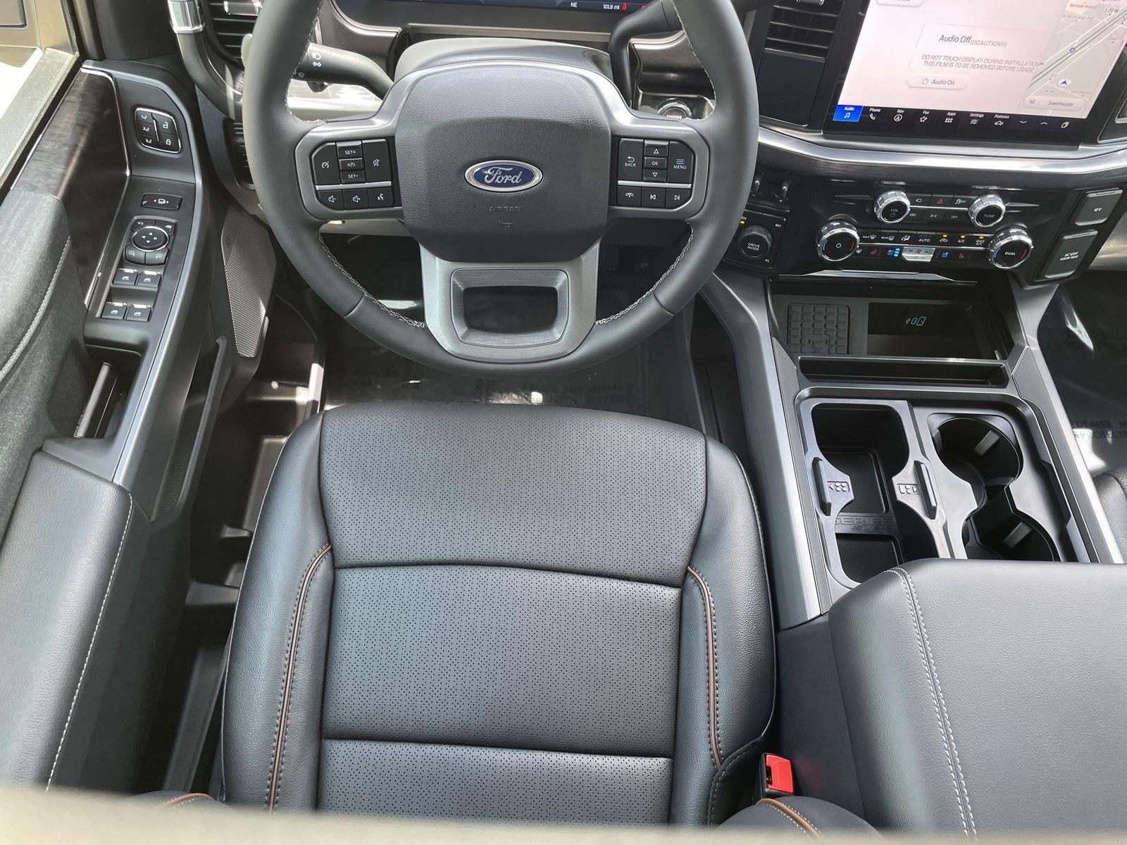 2026 Ford Super Duty F-350 DRW LARIAT