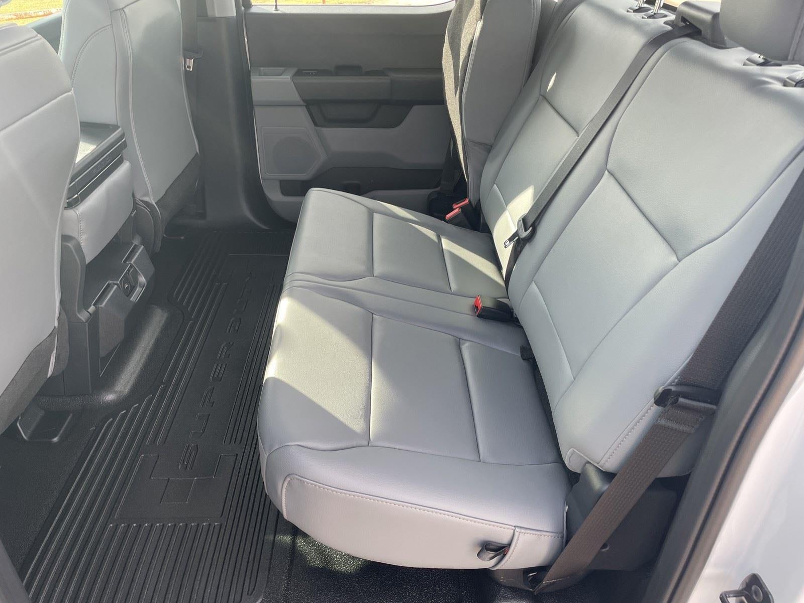 2026 Ford Super Duty F-350 DRW XL