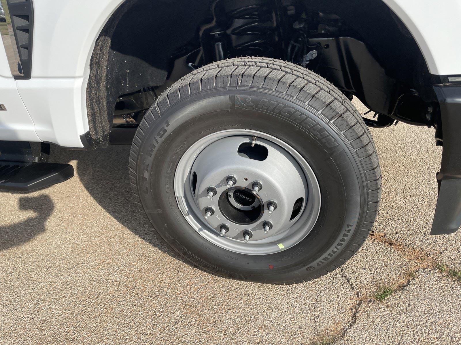 2026 Ford Super Duty F-350 DRW XL