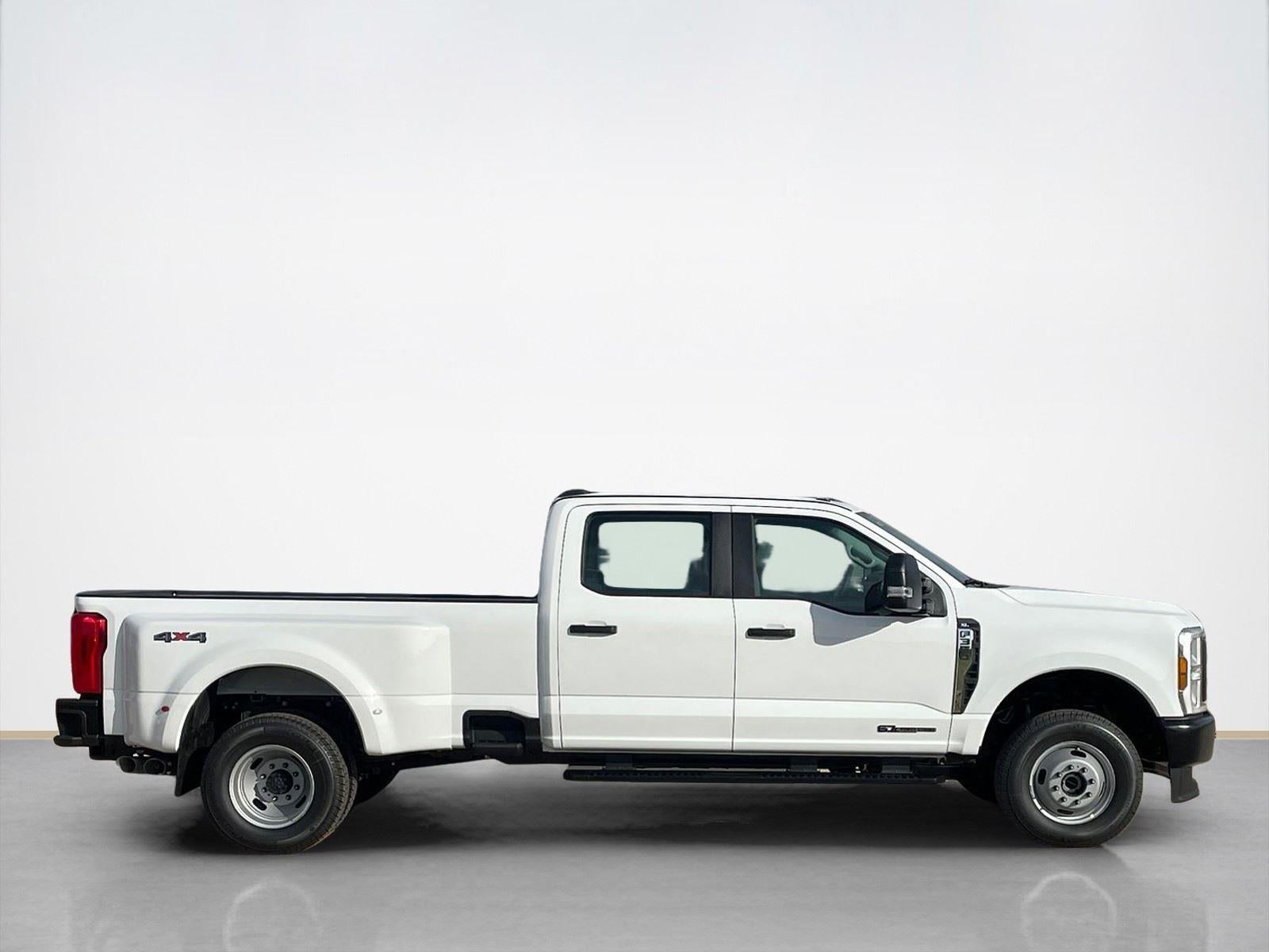 2026 Ford Super Duty F-350 DRW XL