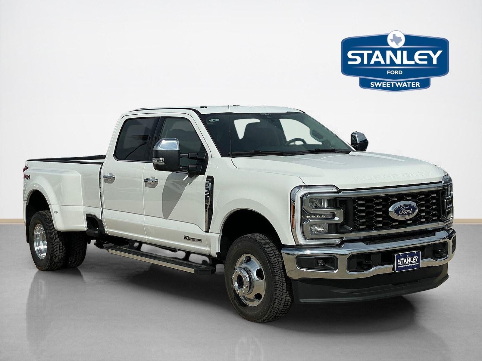 2026 Ford Super Duty F-350 DRW LARIAT