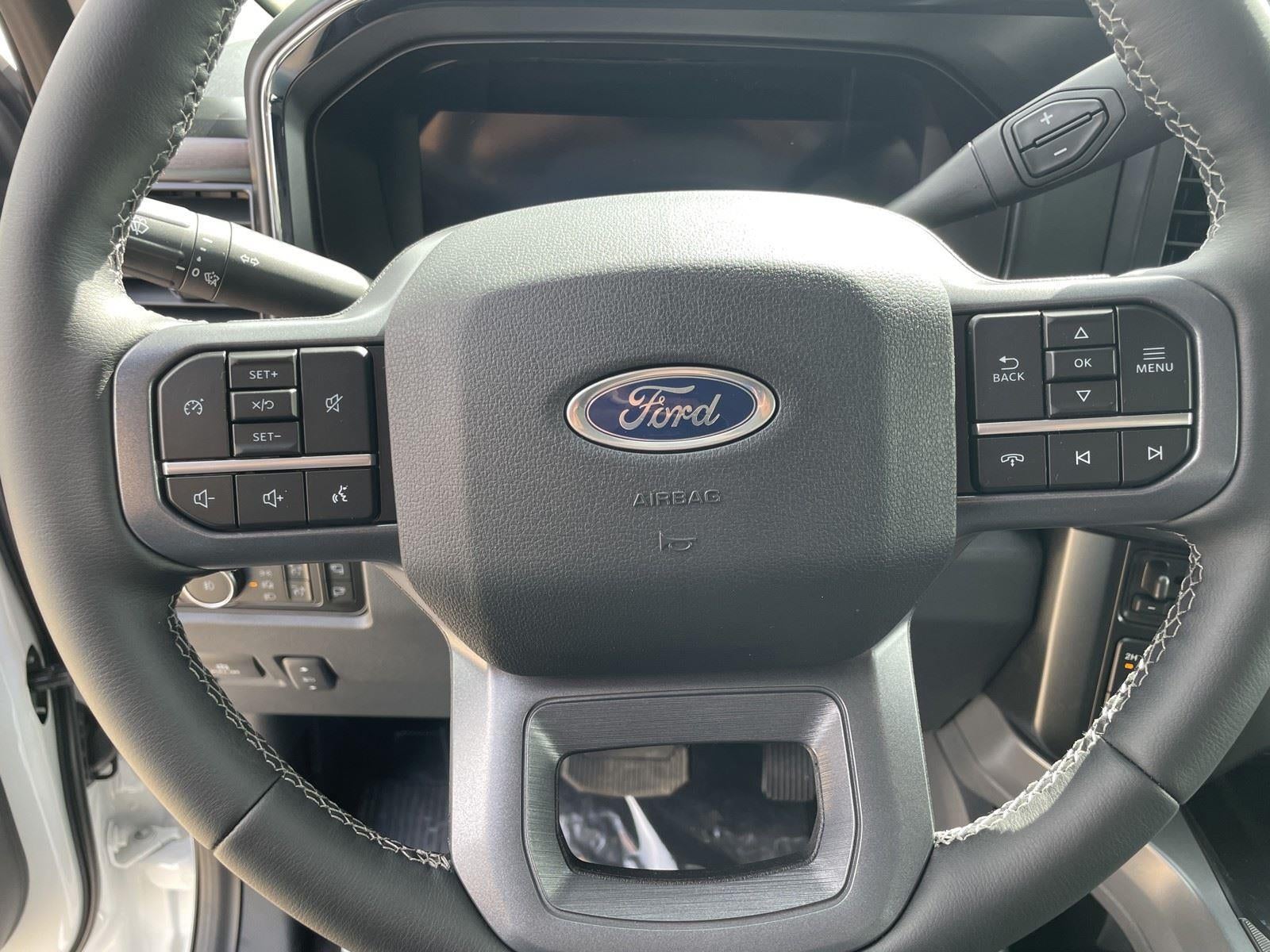 2026 Ford Super Duty F-350 DRW LARIAT