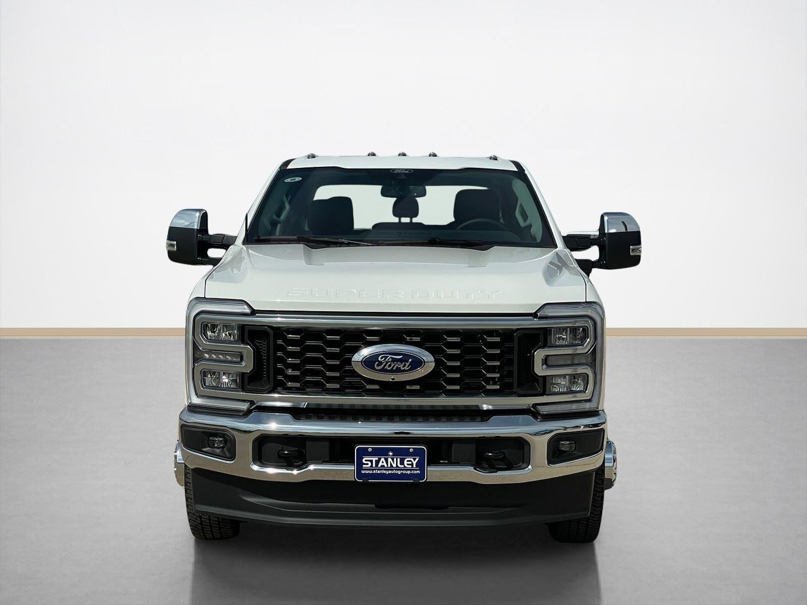 2026 Ford Super Duty F-350 DRW LARIAT