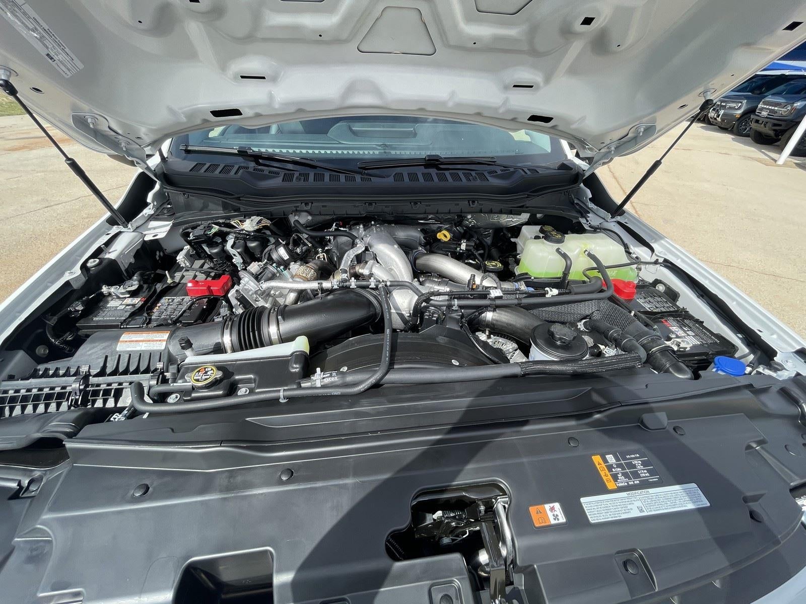 2026 Ford Super Duty F-350 DRW LARIAT