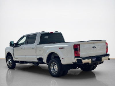 2026 Ford Super Duty F-350 DRW LARIAT