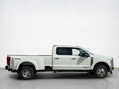 2026 Ford Super Duty F-350 DRW LARIAT