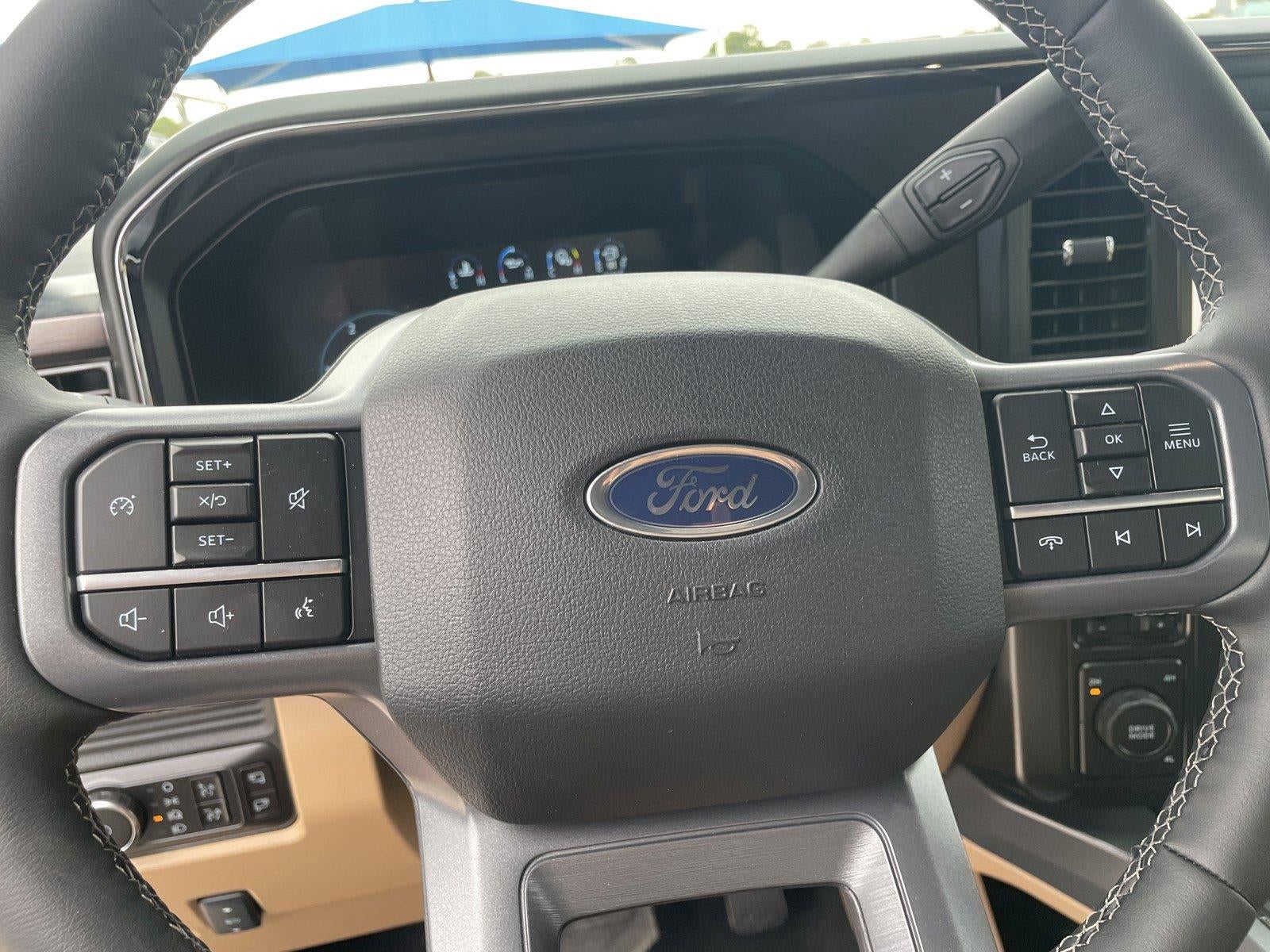 2026 Ford Super Duty F-350 Drw LARIAT