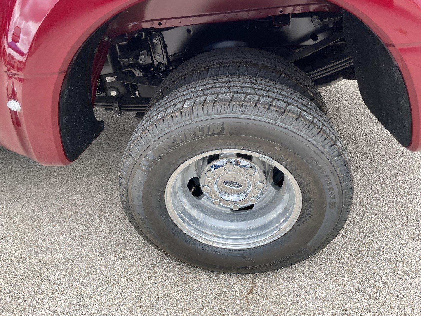 2026 Ford Super Duty F-350 Drw LARIAT