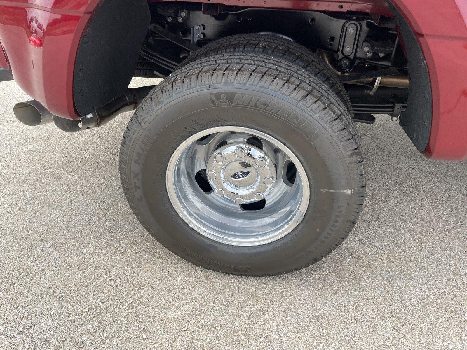 2026 Ford Super Duty F-350 DRW LARIAT