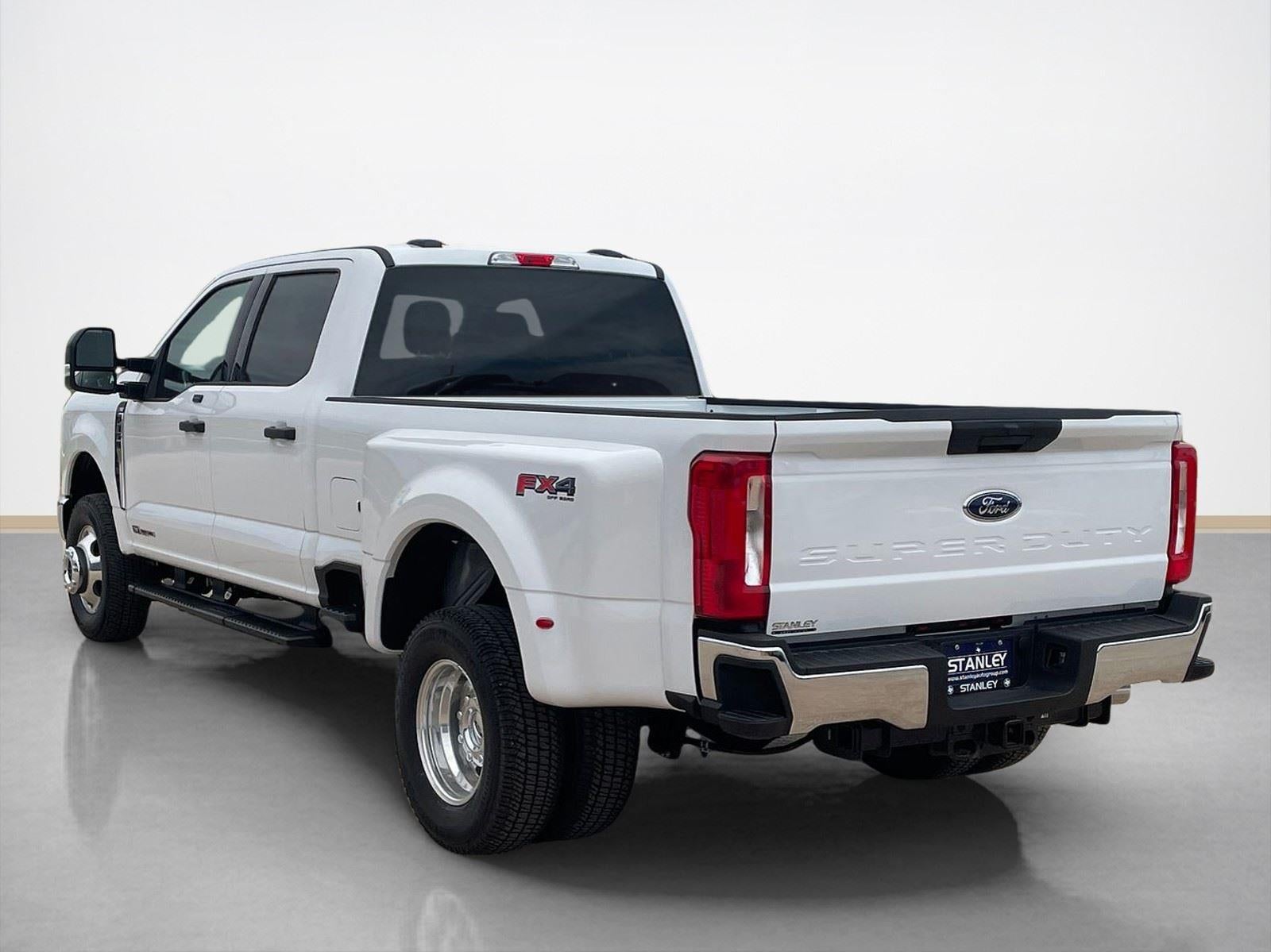 2026 Ford Super Duty F-350 DRW XLT