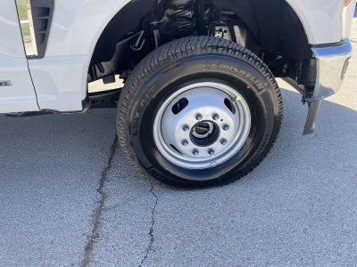 2026 Ford Super Duty F-350 DRW XLT