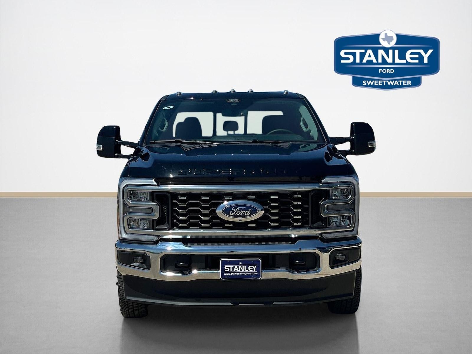 2026 Ford Super Duty F-350 DRW LARIAT