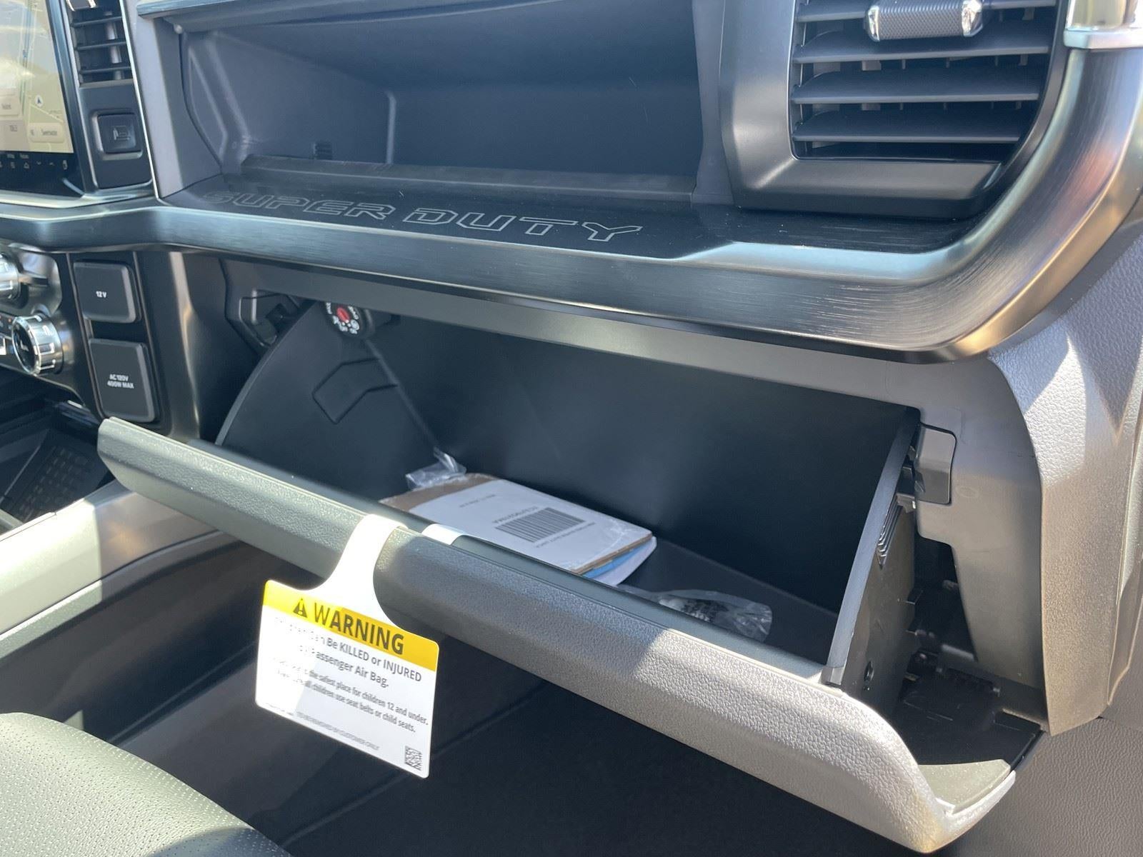 2026 Ford Super Duty F-350 DRW LARIAT
