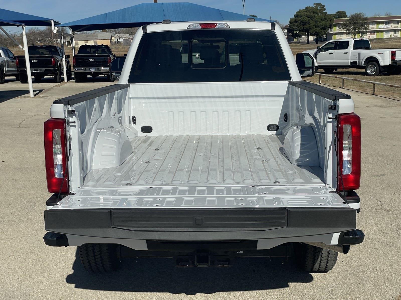 2026 Ford Super Duty F-350 SRW XL