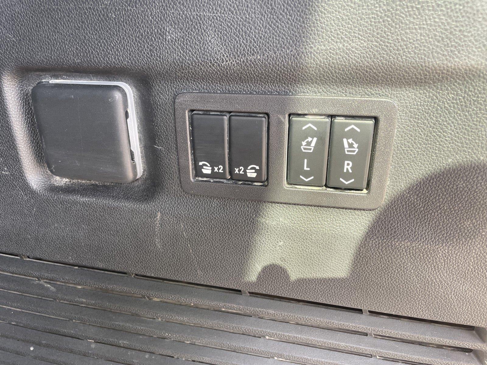 2024 GMC Yukon XL AT4