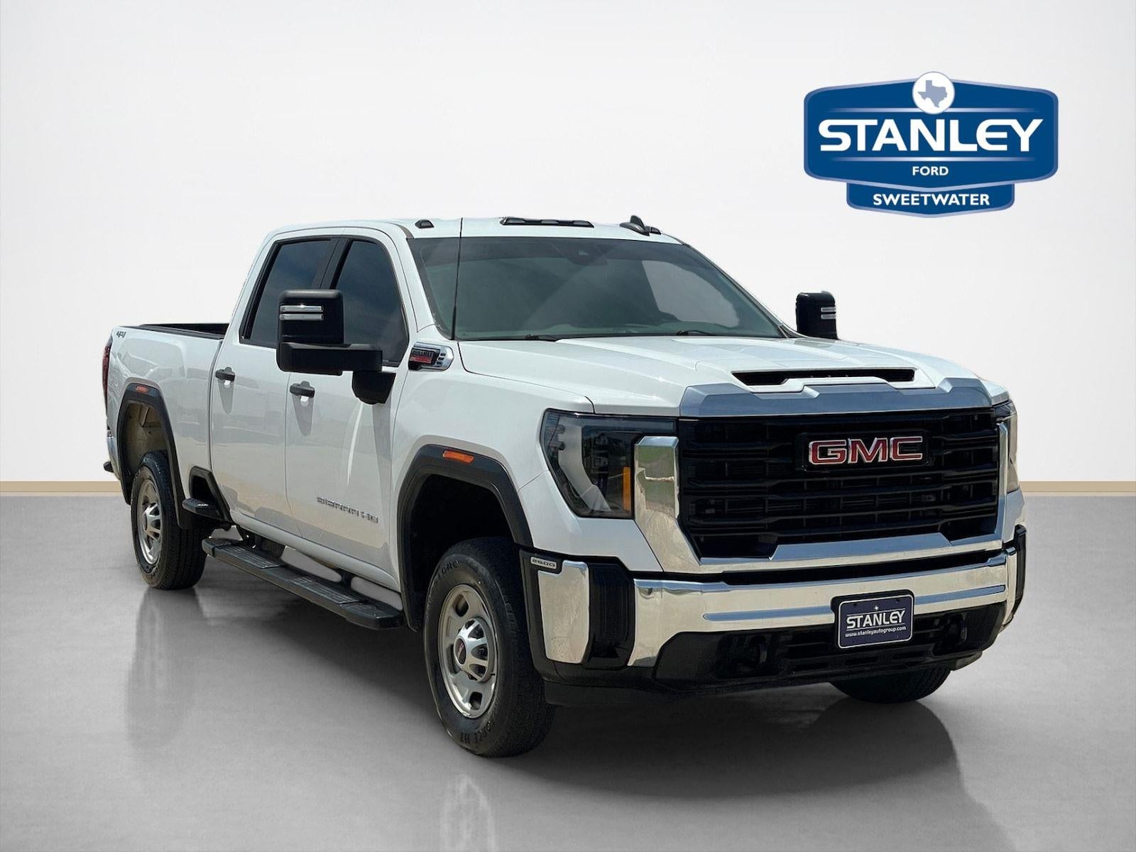 2024 GMC Sierra 4WD Crew Cab Standard Box Pro's photo
