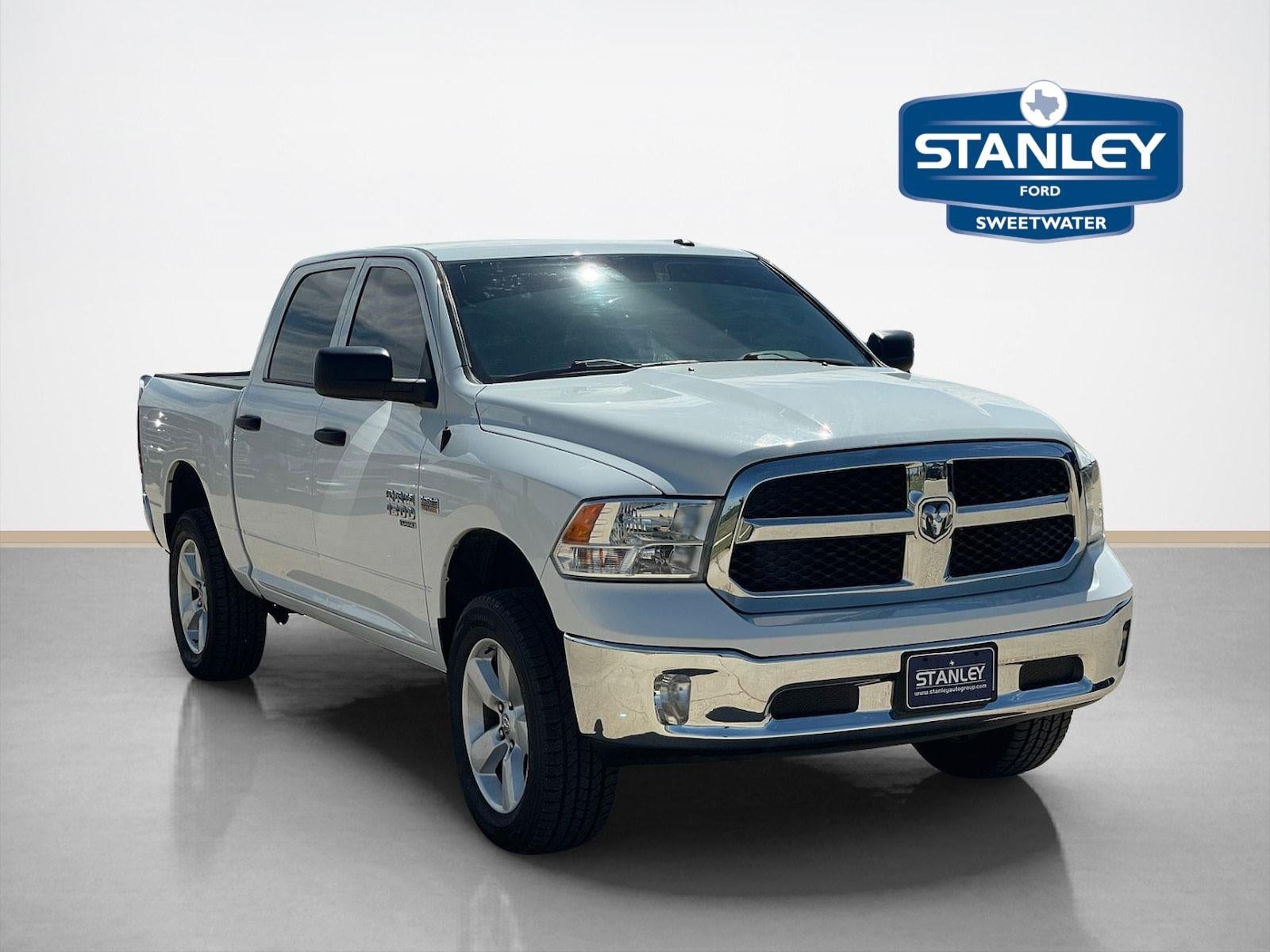 2022 RAM 1500 Classic Tradesman 4x4 Crew Cab 5'7's photo