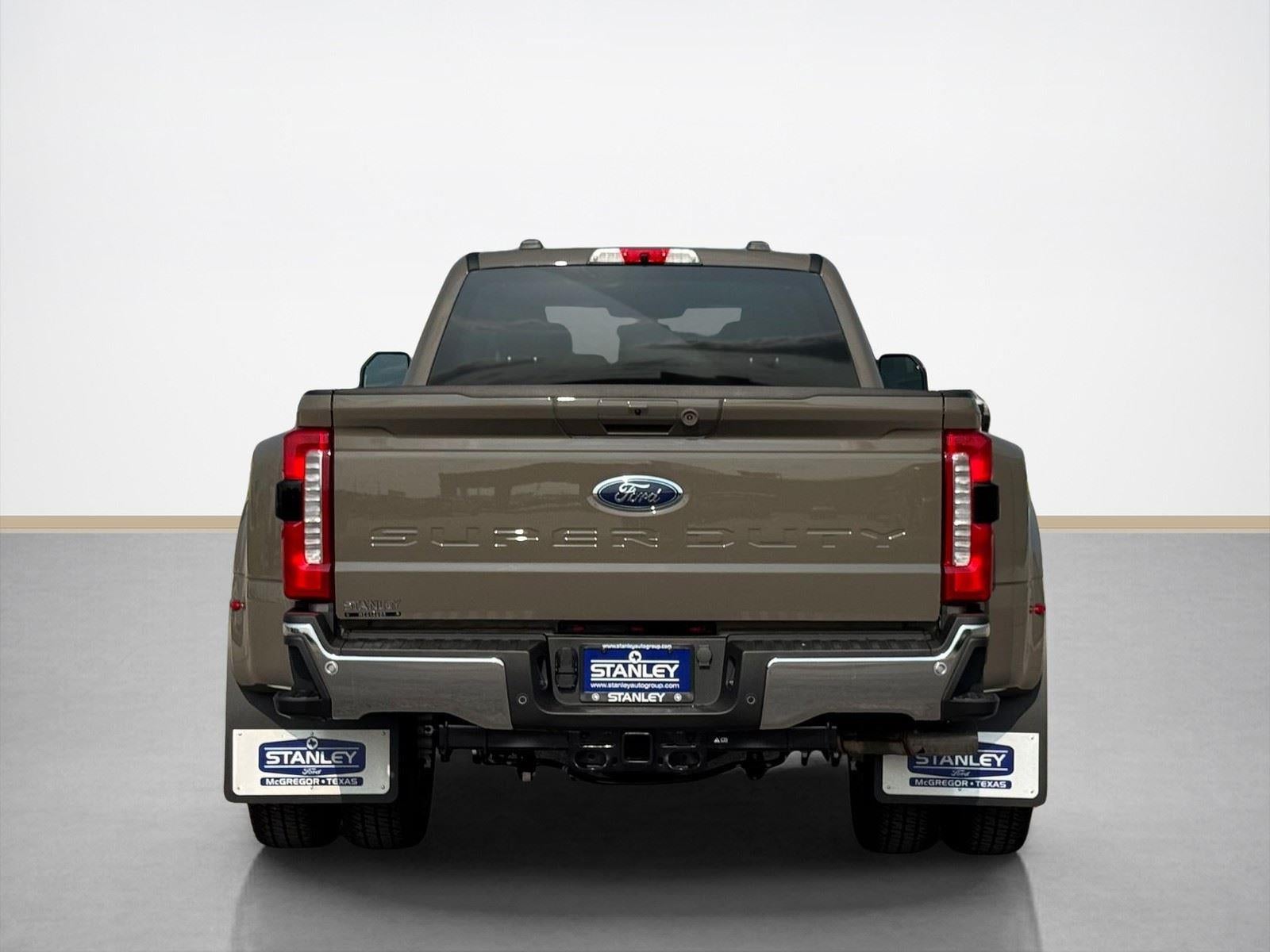2026 Ford Super Duty F-350® Lariat®