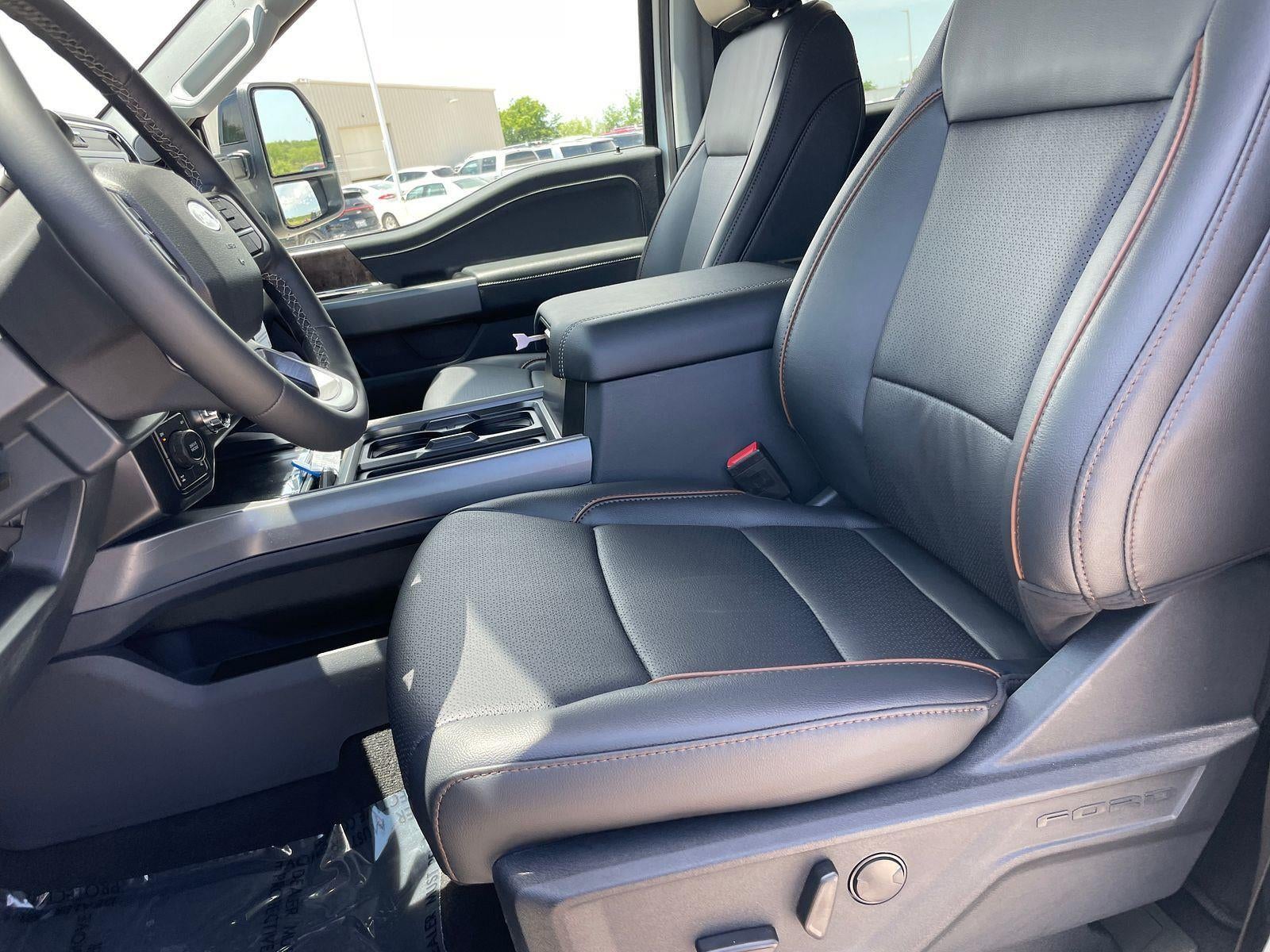 2026 Ford Super Duty F-350® Lariat®