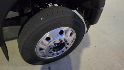 2027 Ford Super Duty F-450 DRW LARIAT