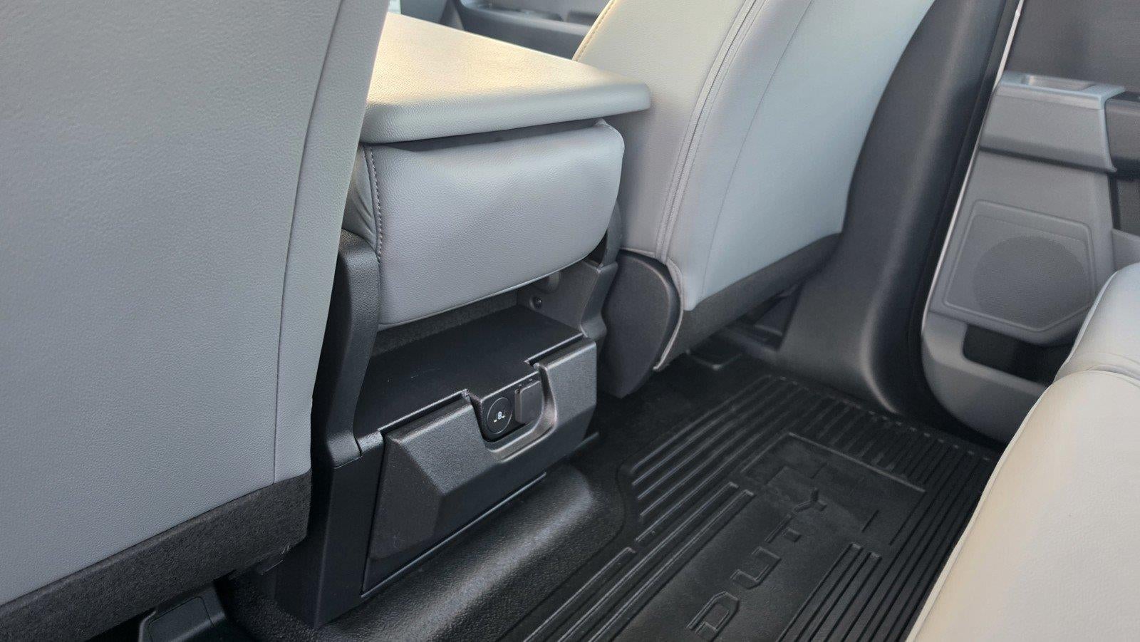 2027 Ford Super Duty F-250 Srw XL