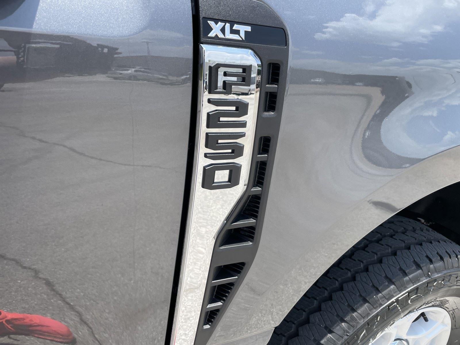 2026 Ford Super Duty F-250 SRW XLT
