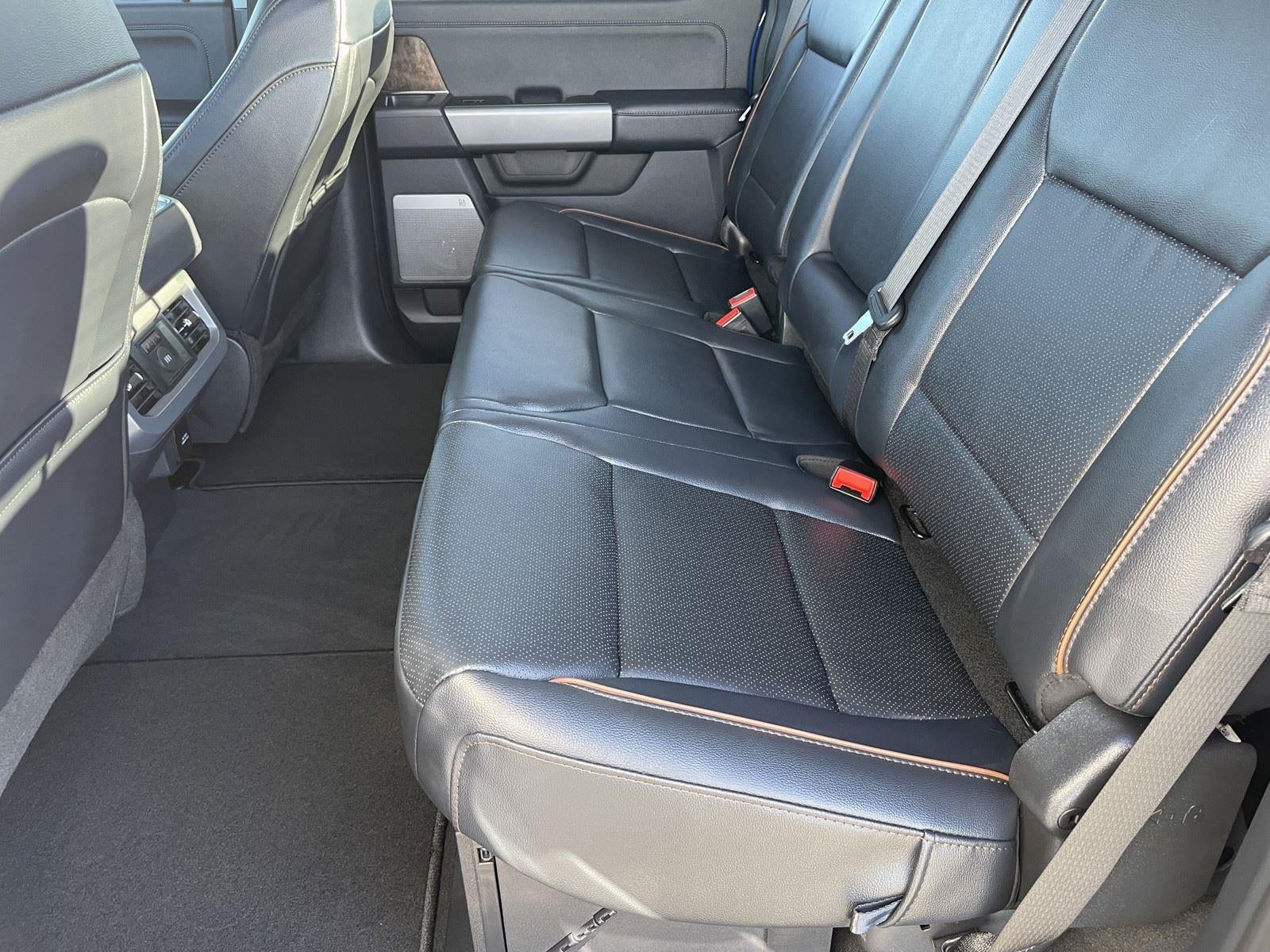 2026 Ford Super Duty F-350 SRW LARIAT