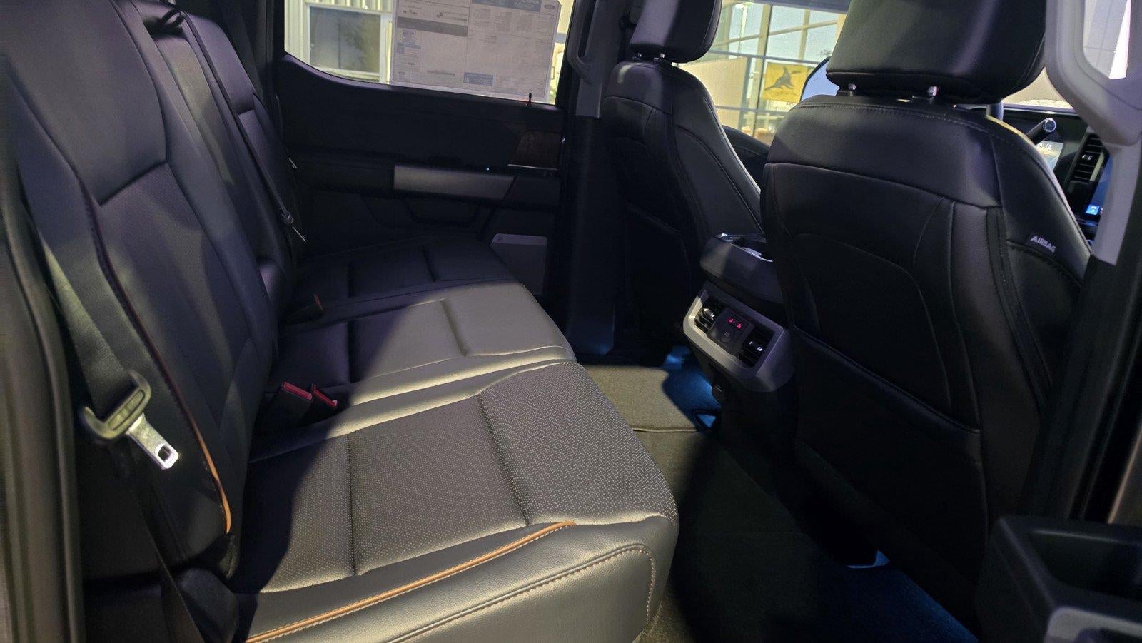 2027 Ford Super Duty F-350 SRW LARIAT