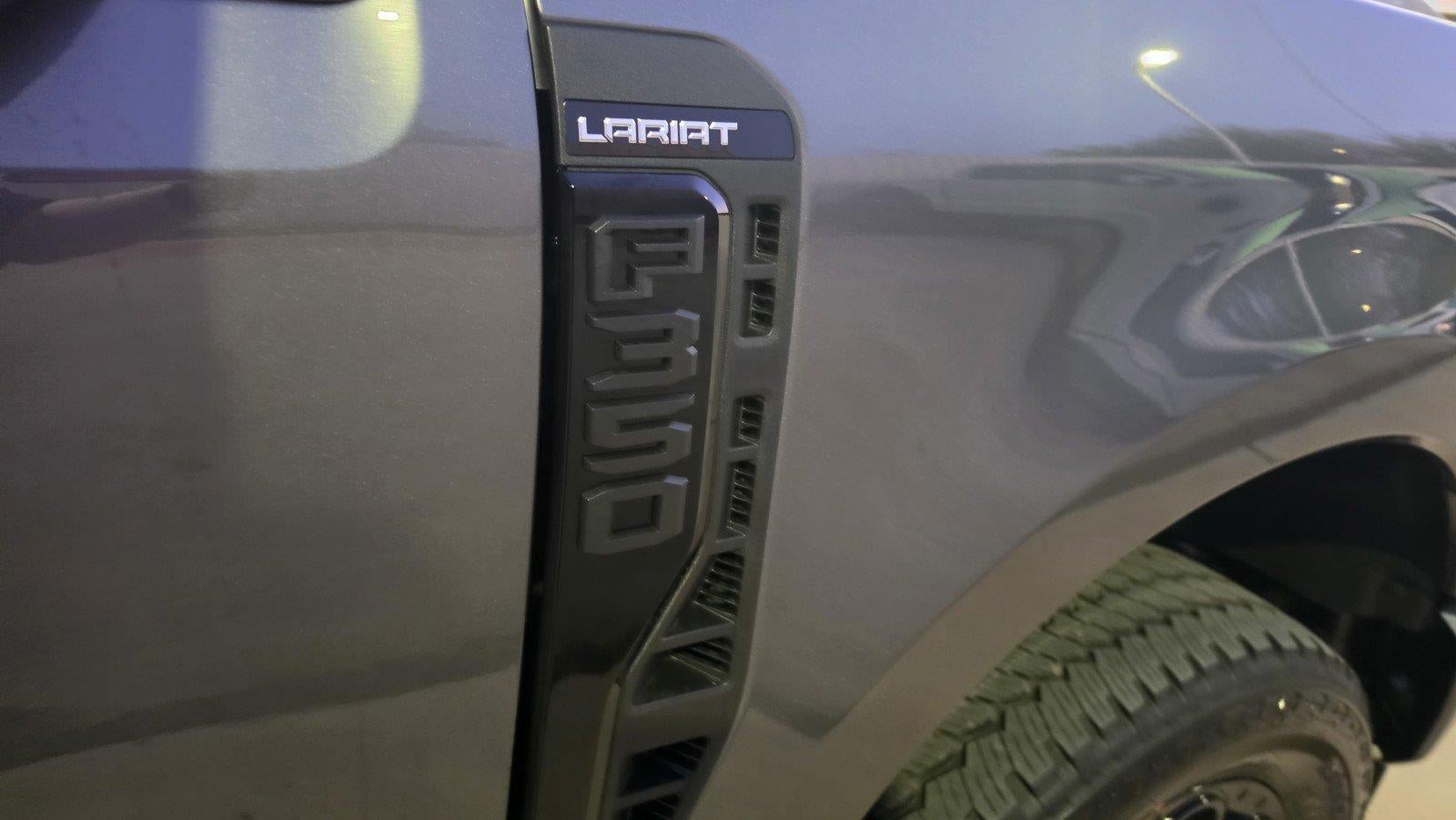 2027 Ford Super Duty F-350 SRW LARIAT