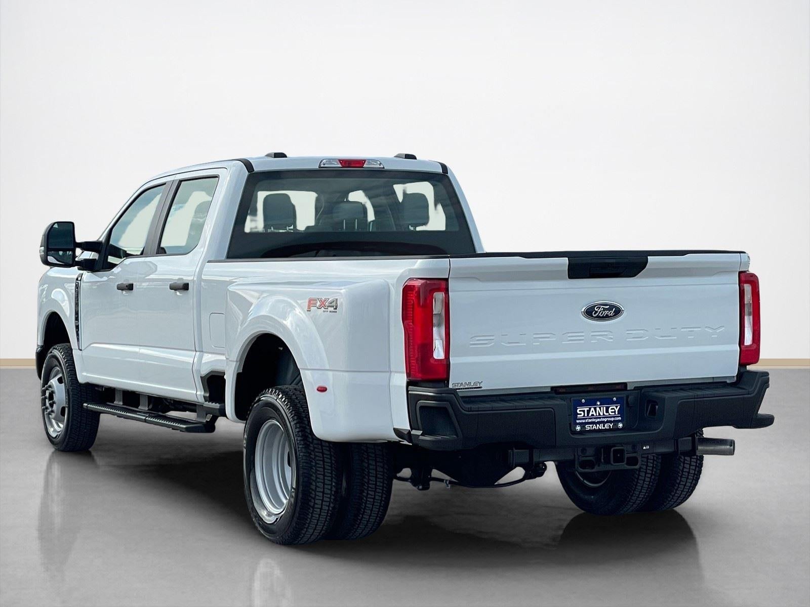 2026 Ford Super Duty F-350 DRW XL