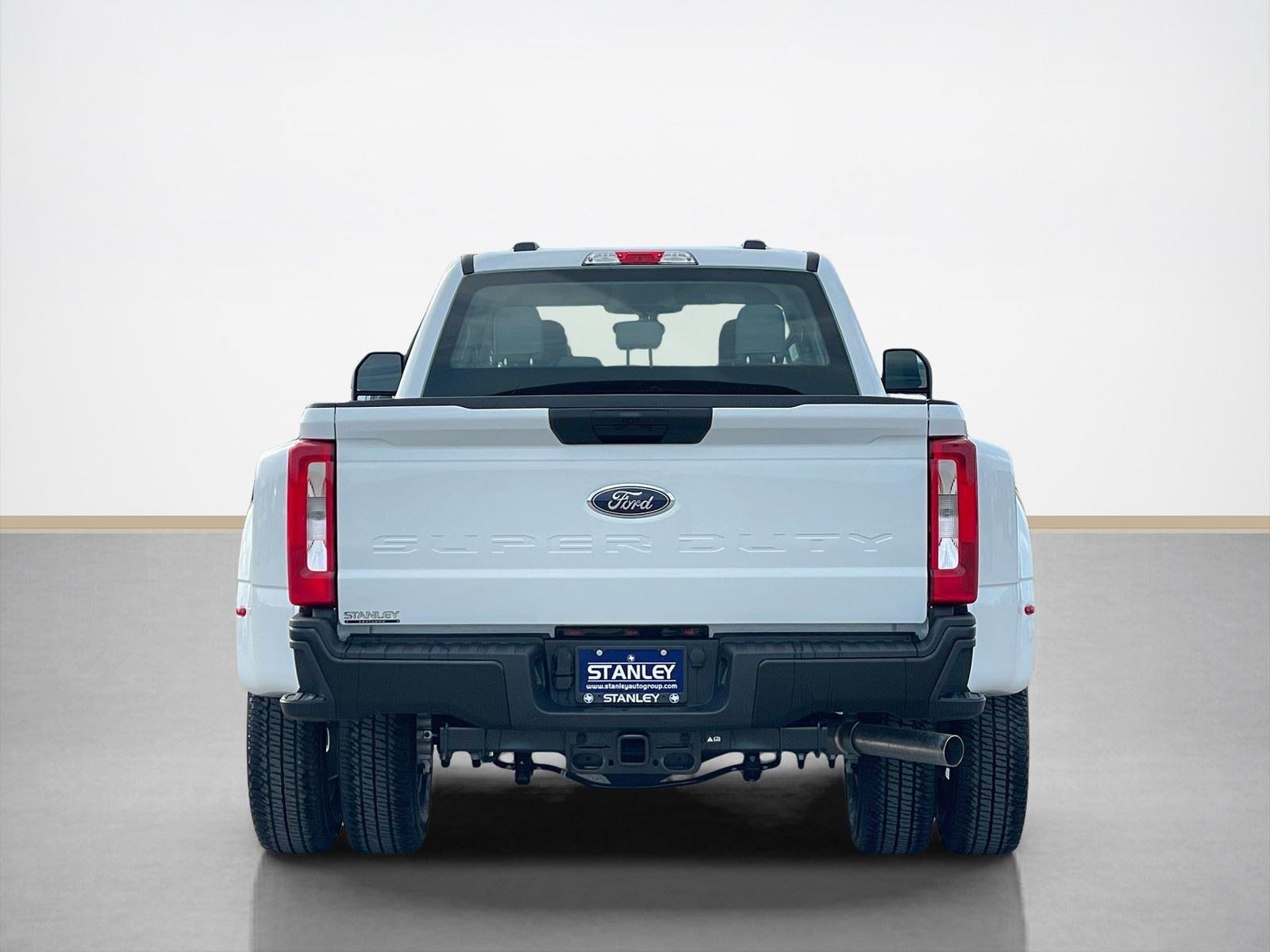 2026 Ford Super Duty F-350 DRW XL