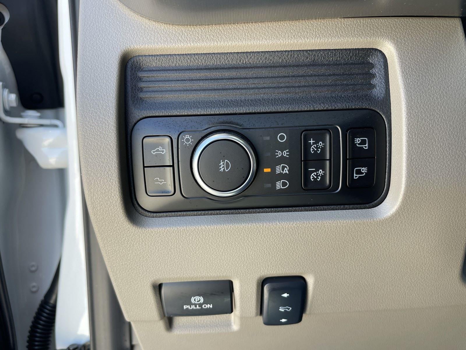 2026 Ford Super Duty F-350 DRW Platinum