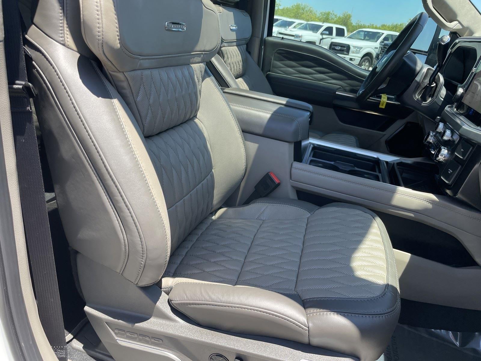 2026 Ford Super Duty F-350 DRW Platinum