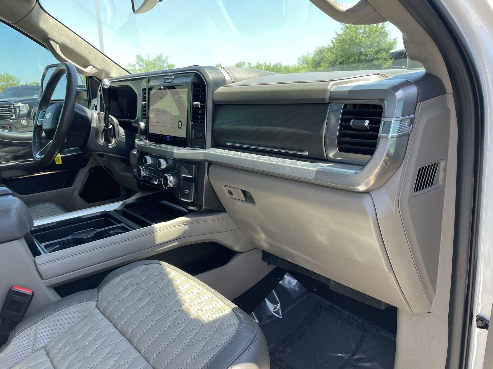 2026 Ford Super Duty F-350 DRW Platinum