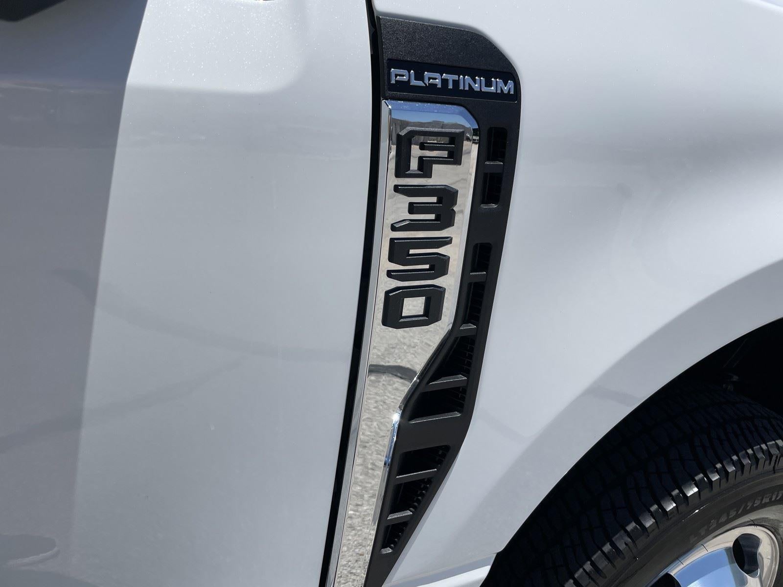 2026 Ford Super Duty F-350 DRW Platinum