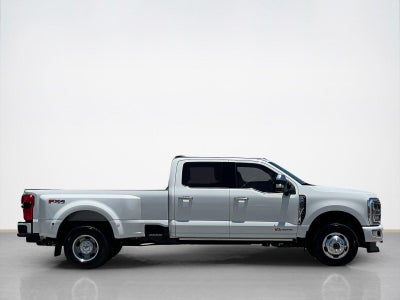 2026 Ford Super Duty F-350 DRW Platinum