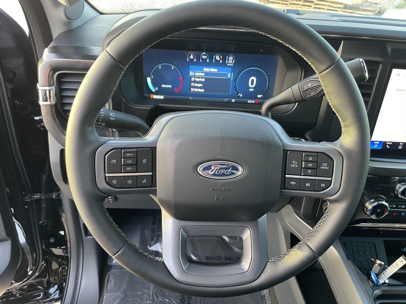 2026 Ford Super Duty F-350 DRW LARIAT