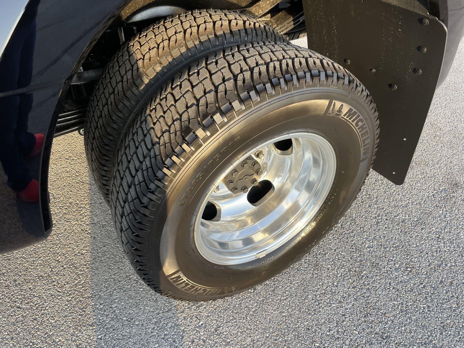 2026 Ford Super Duty F-350 DRW LARIAT