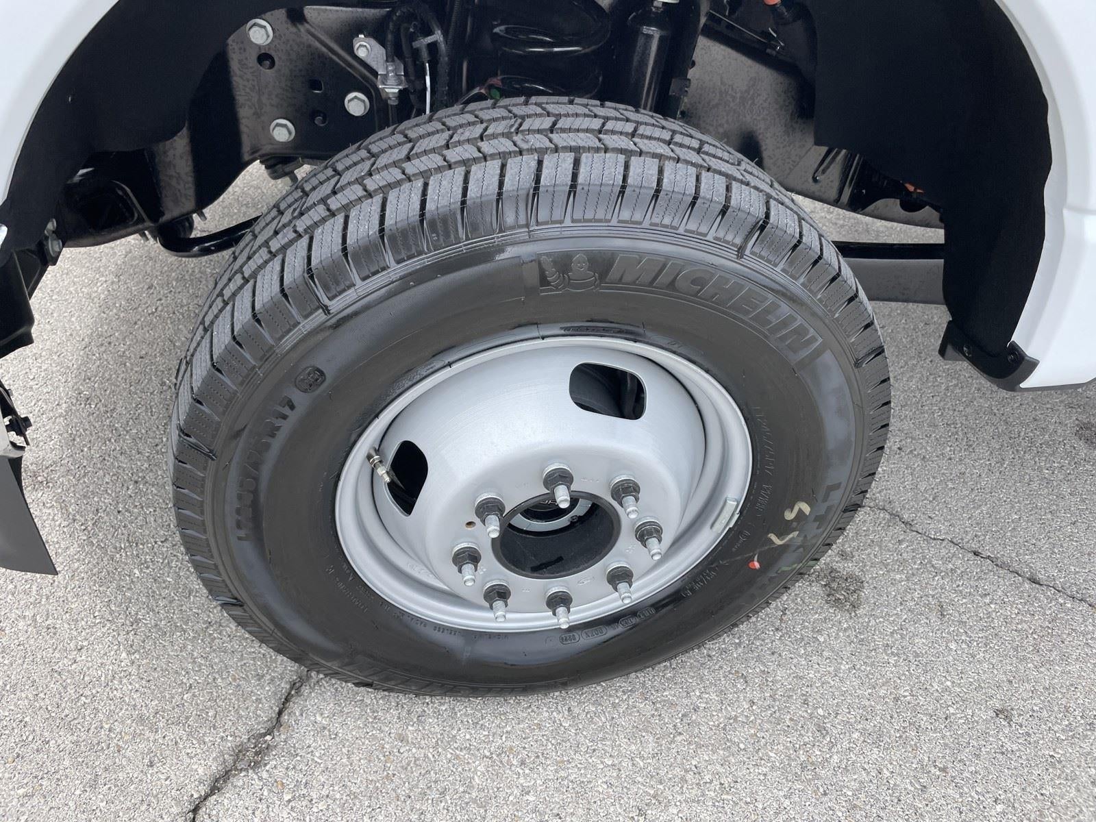 2026 Ford Super Duty F-350 DRW XLT