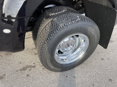 2026 Ford Super Duty F-350 DRW LARIAT